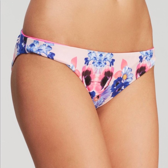Zinke Taylor Underwire Bikini Set in Pop Floral - Picture 6 of 7